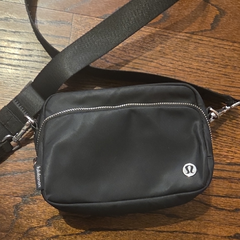lululemon athletica Black Belt Bag